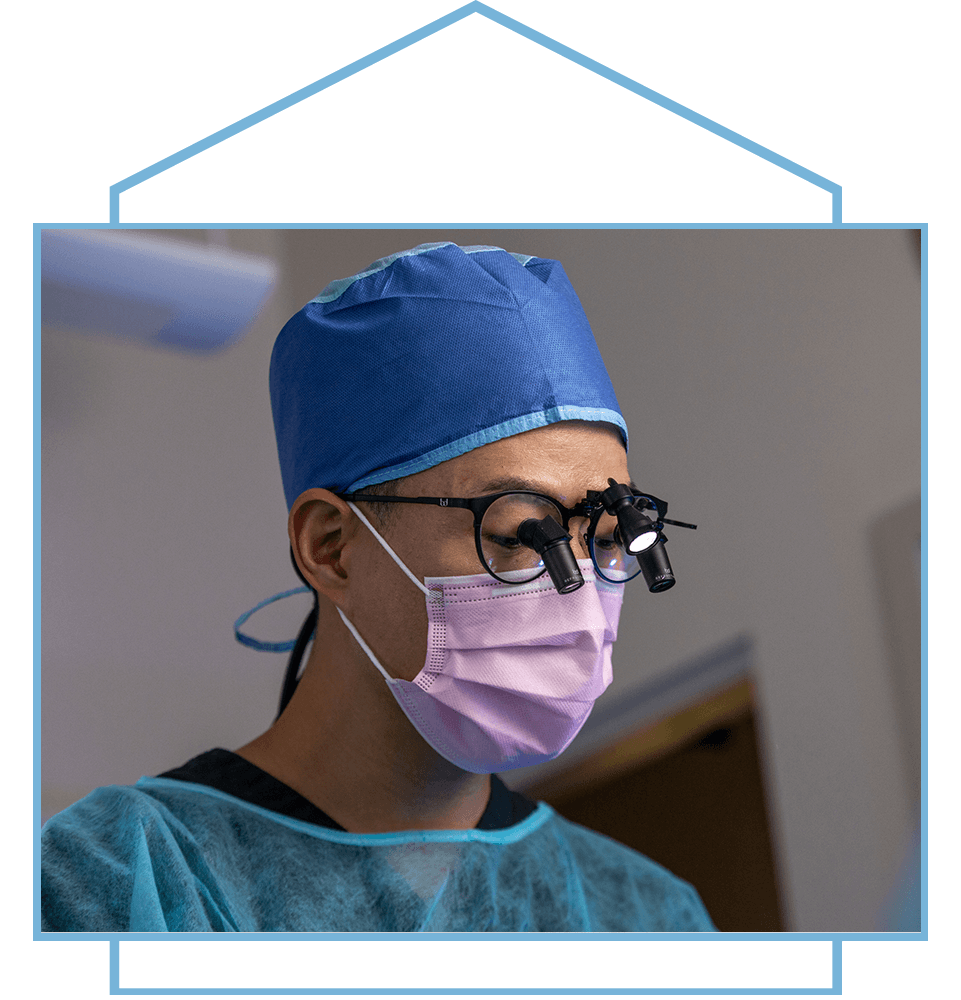 dr lee with gear on for oral surgery advanced technology